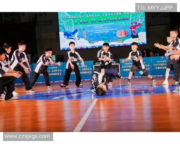 全国街舞大赛点评深圳街舞队精彩表现与未来发展潜力分析